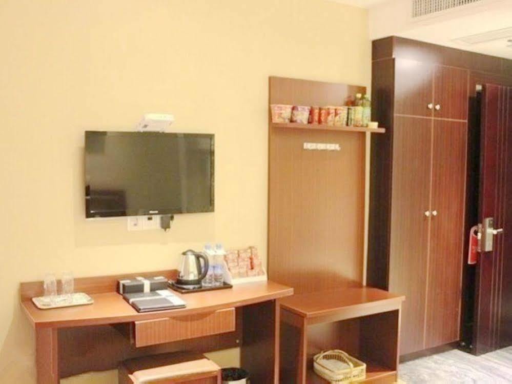 Mo'Er Holiday Hotel Nantong Buitenkant foto